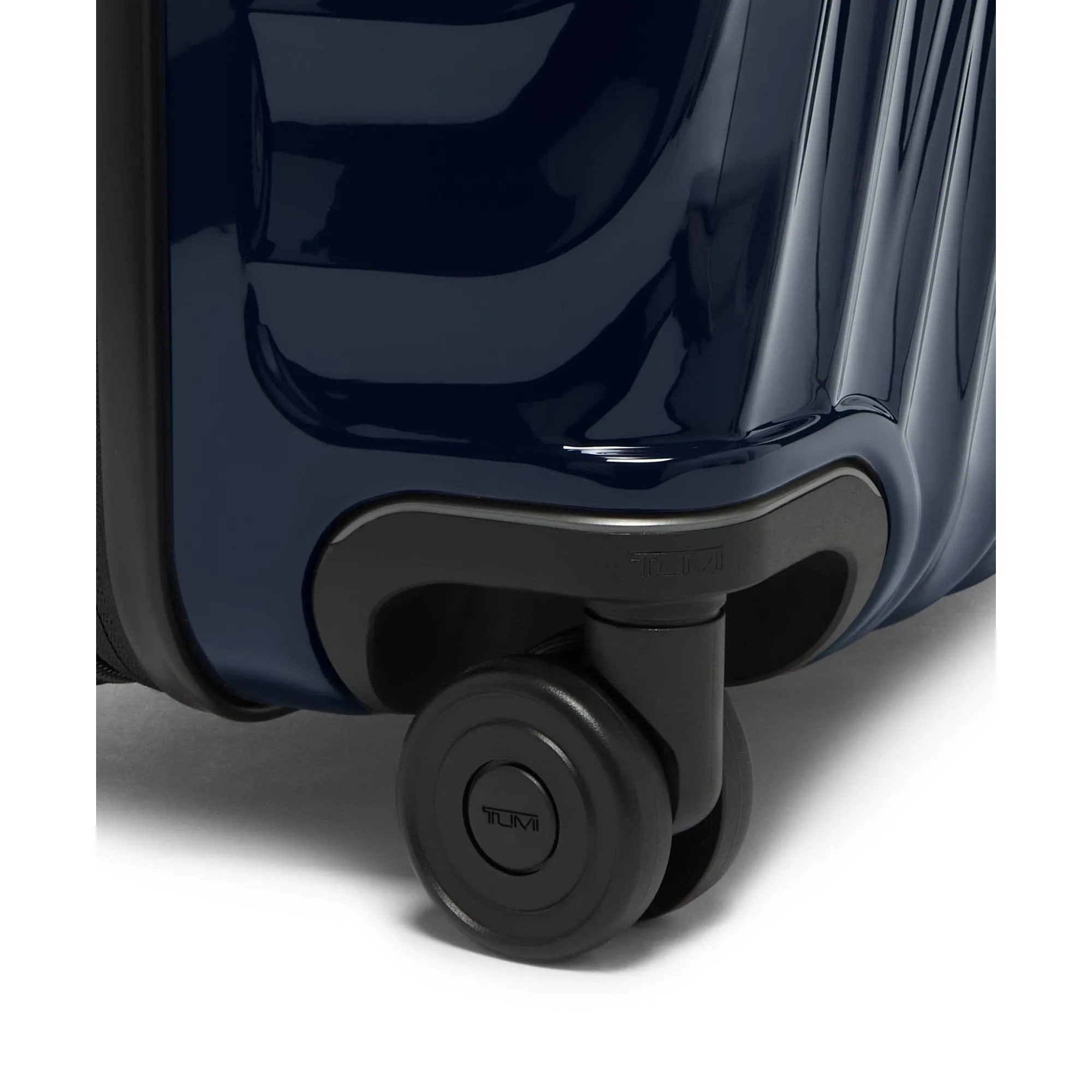 19 Degree Short Trip Expandable 4 Wheeled Packing Case