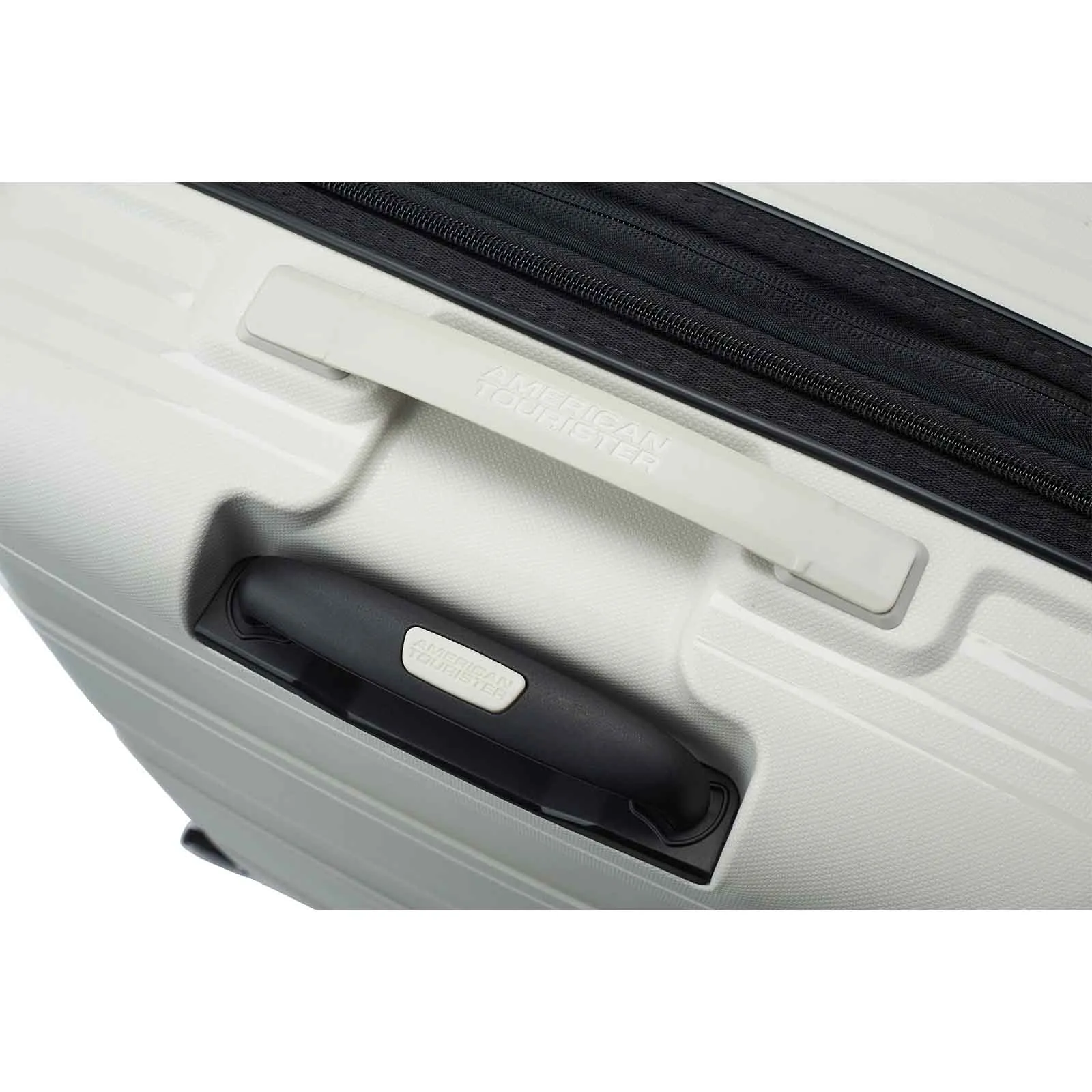 American Tourister Light Max 69cm Suitcase Off-White