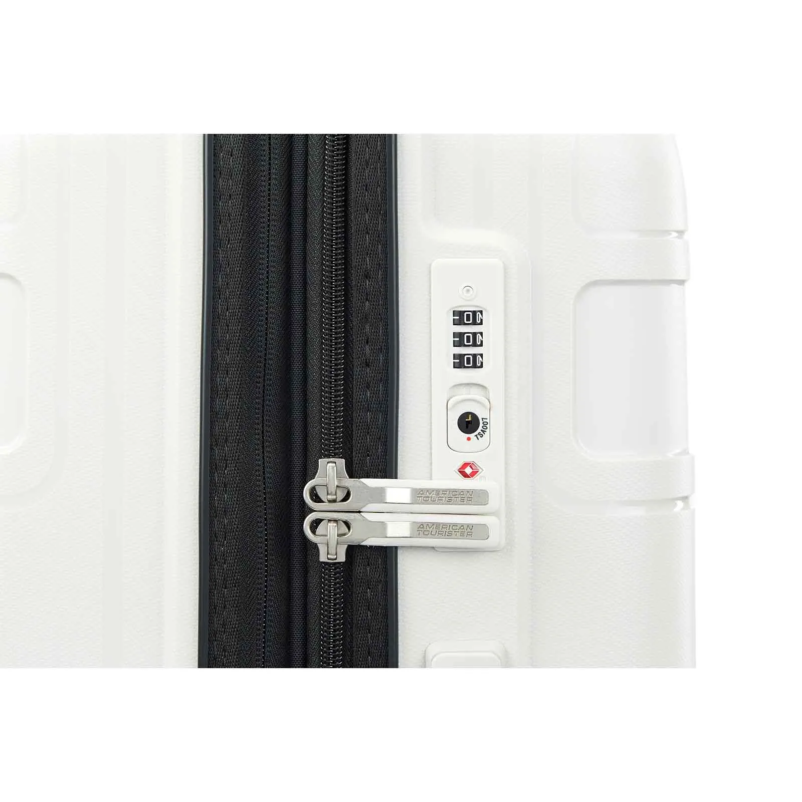 American Tourister Light Max 69cm Suitcase Off-White