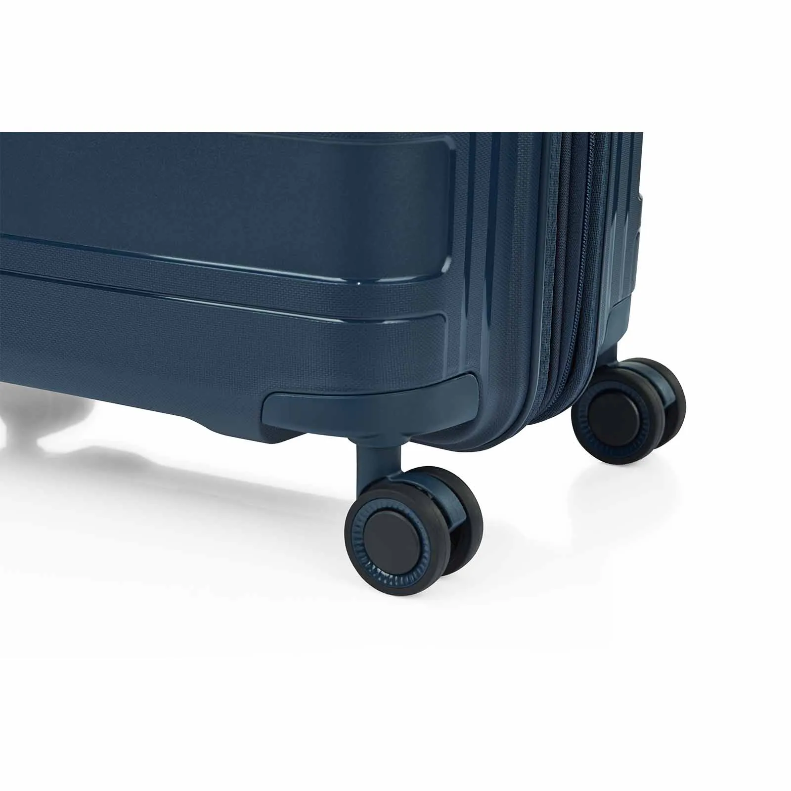 American Tourister Light Max 82cm Suitcase Navy
