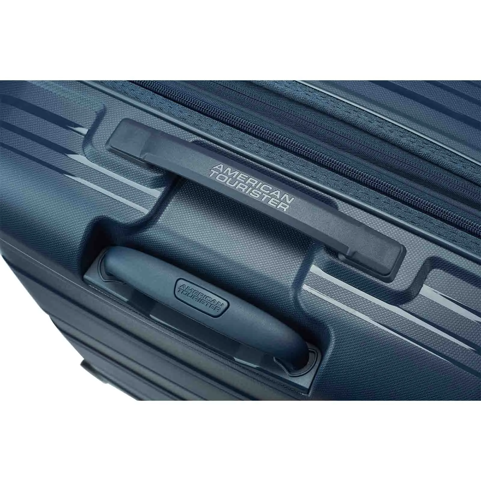 American Tourister Light Max 82cm Suitcase Navy