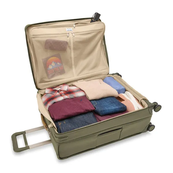 Briggs & Riley Baseline Large Expandable Spinner - Olive