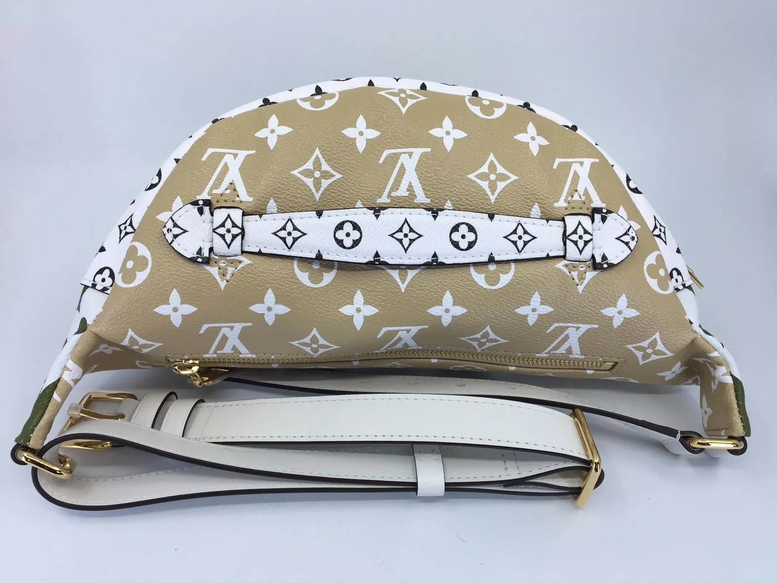 Bumbag Giant Monogram Khaki