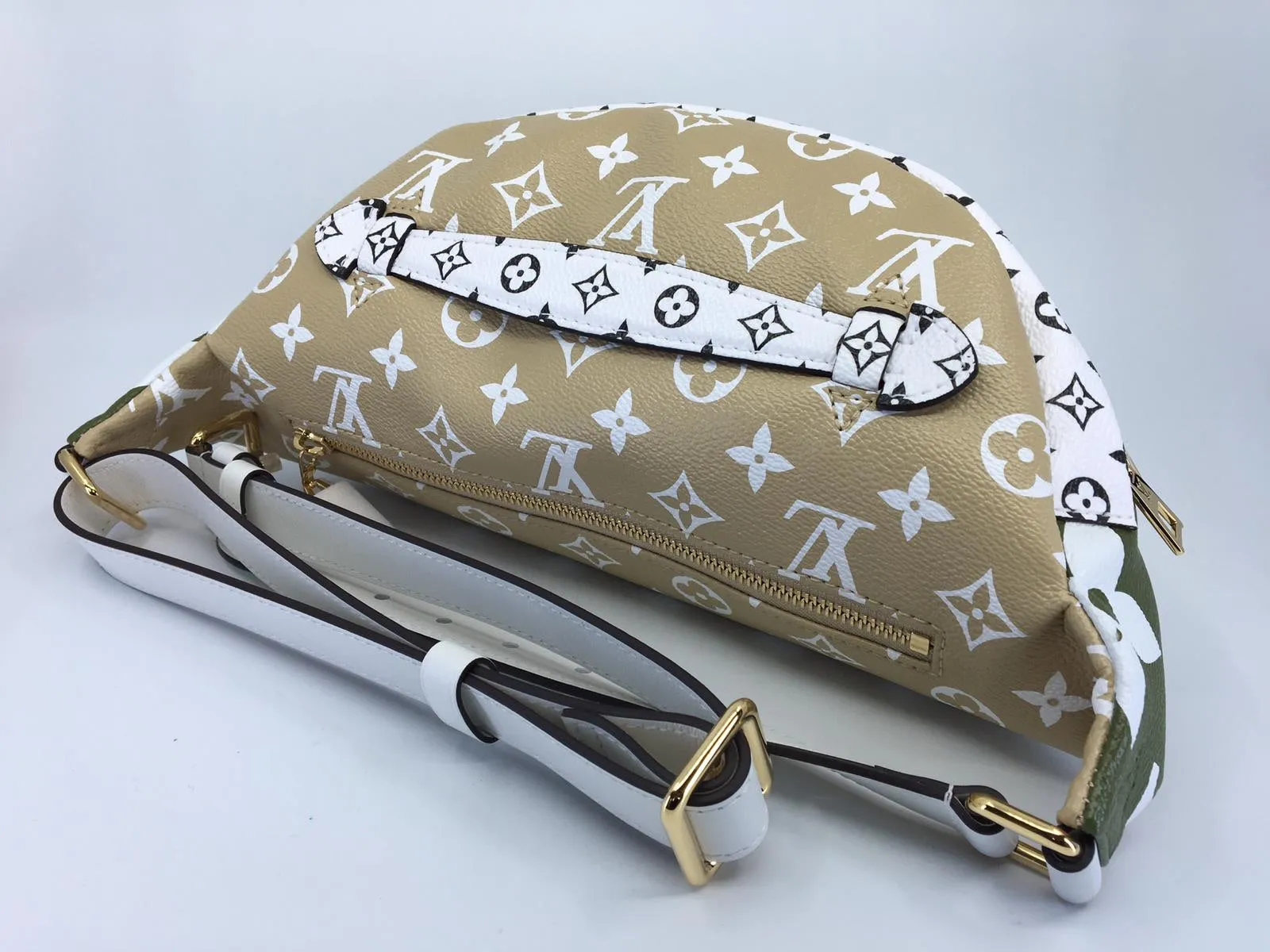 Bumbag Giant Monogram Khaki