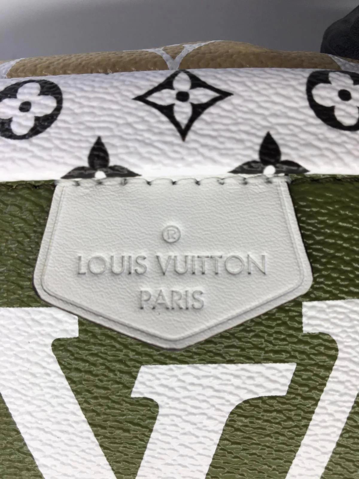 Bumbag Giant Monogram Khaki