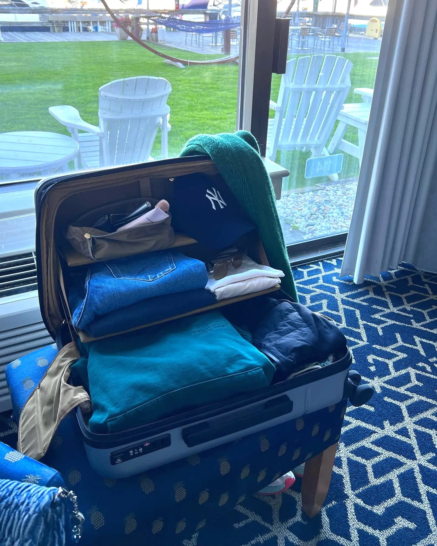 Castle Carry-on 21" Expandable