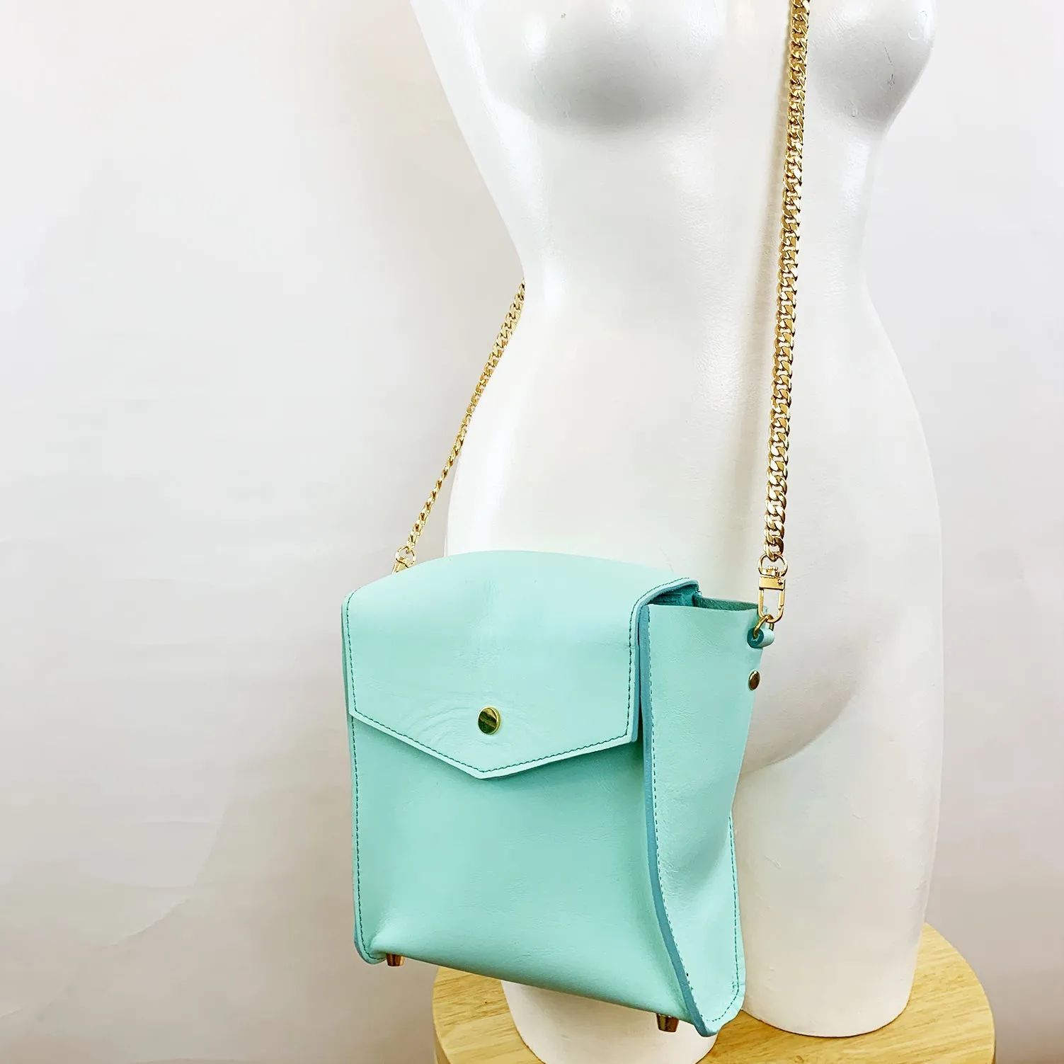 Delia Chain Bag