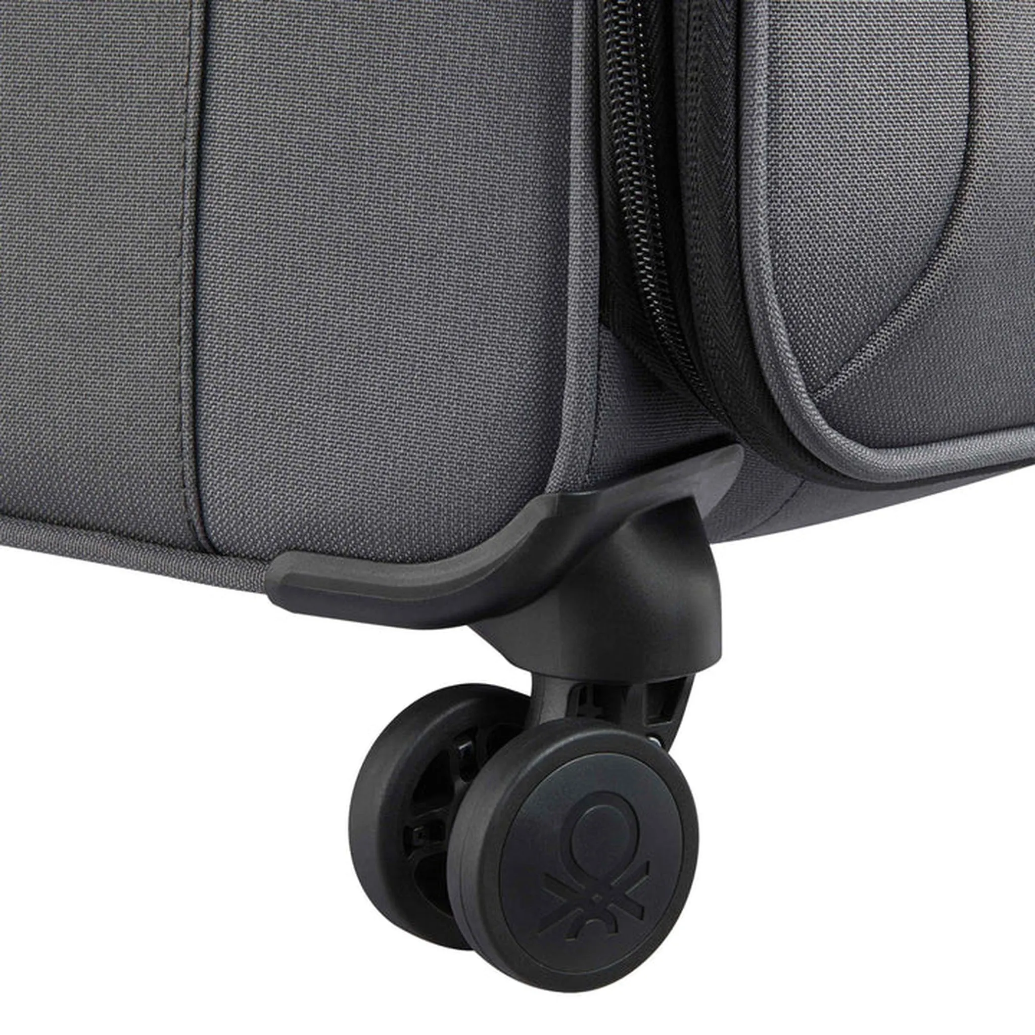 Delsey BE 19" Expandable Spinner Carry-On