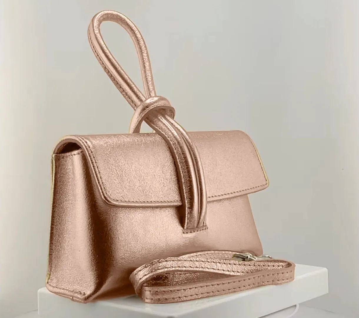 Esti Metallic