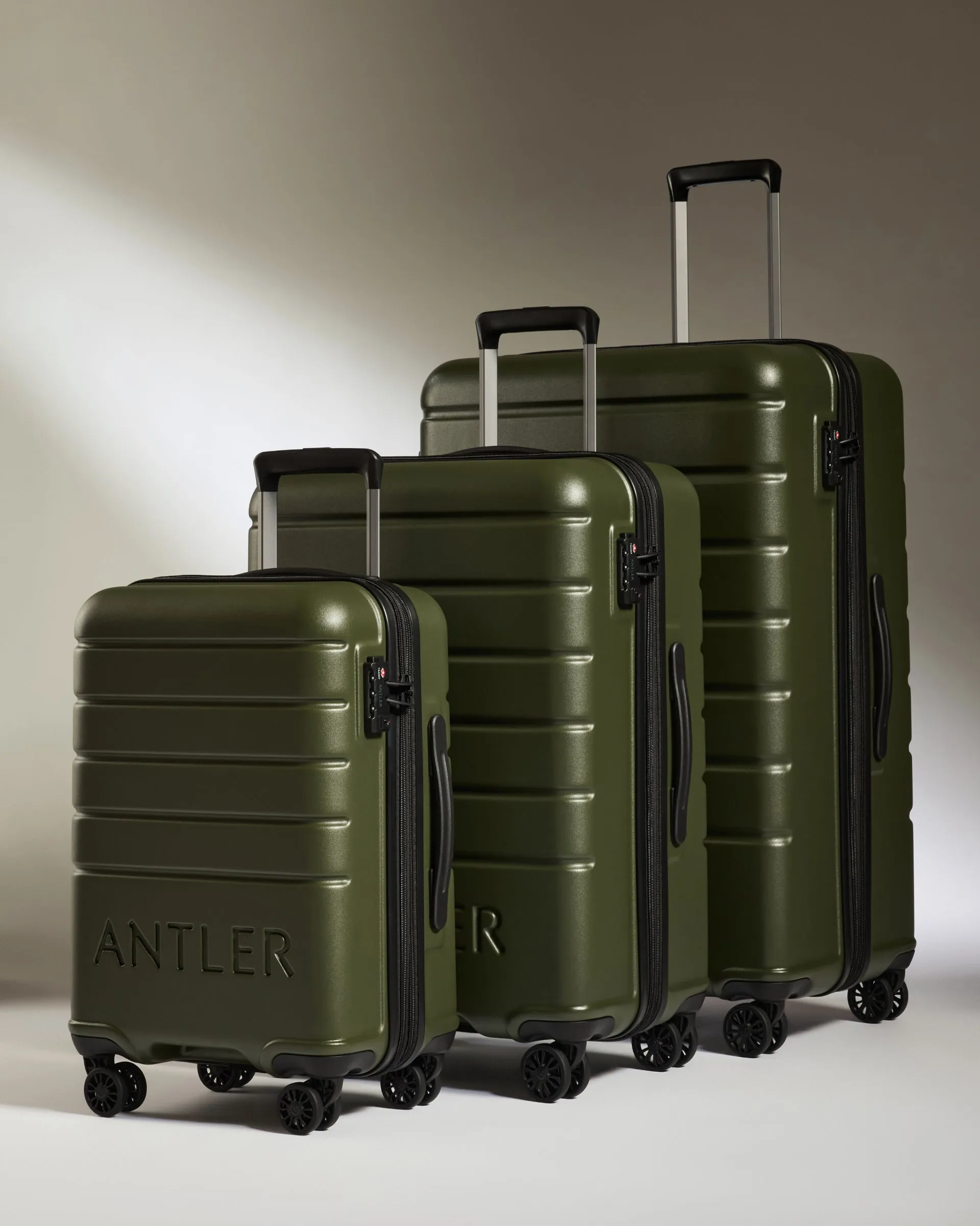 Expandable Carry-on Luggage Set in Pine - Logo