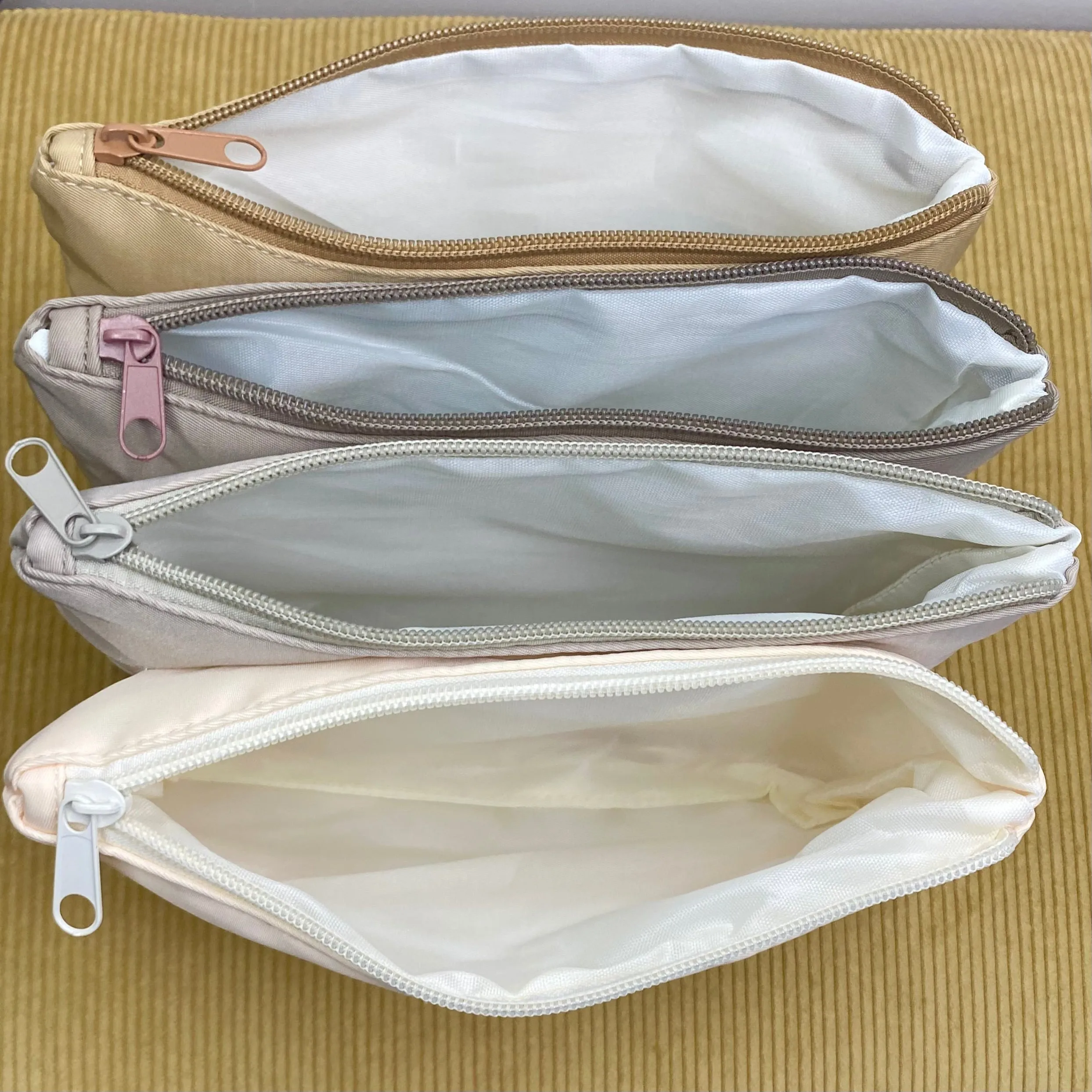 Expandable Travel Pouch - Quadruple Accordion