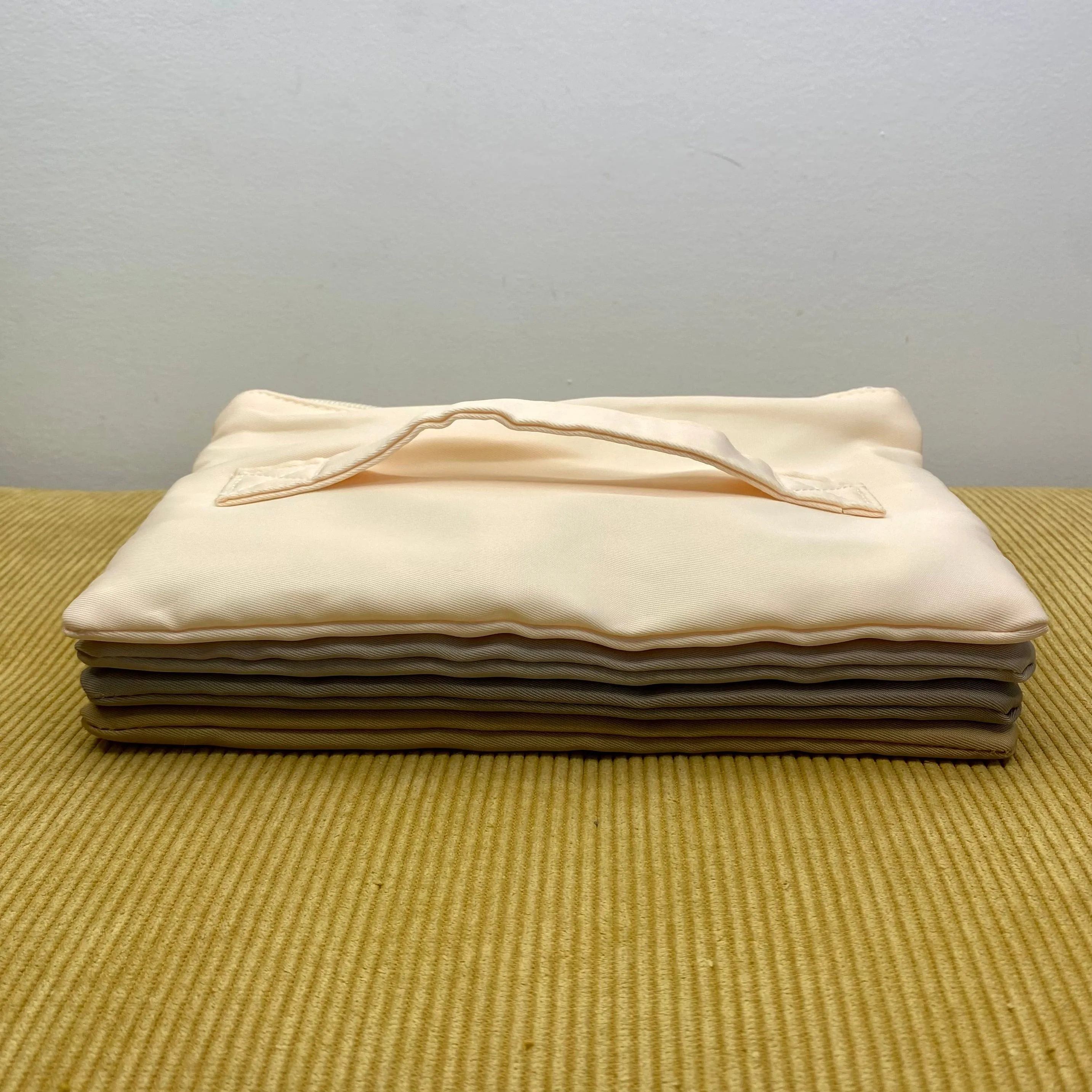 Expandable Travel Pouch - Quadruple Accordion