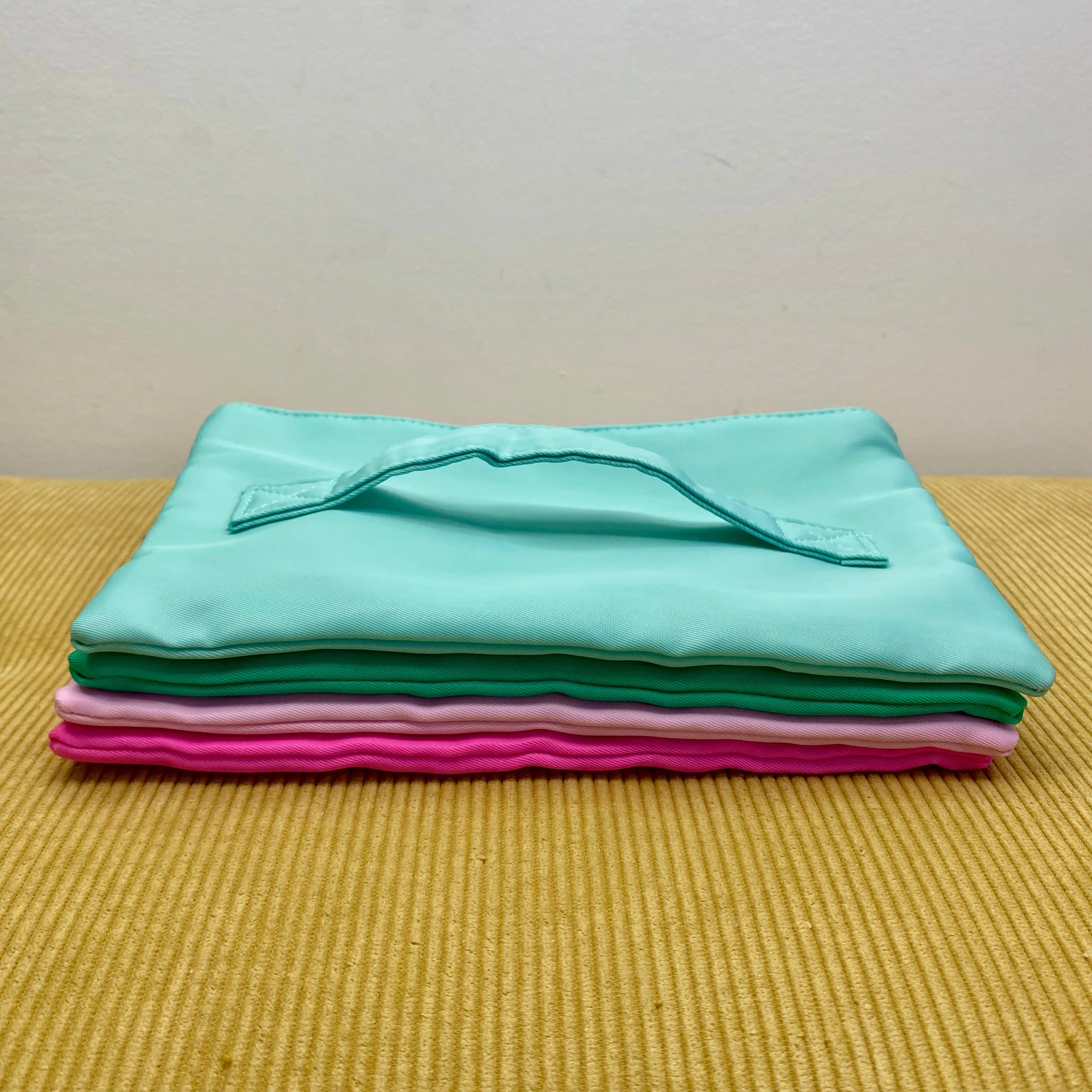 Expandable Travel Pouch - Quadruple Accordion