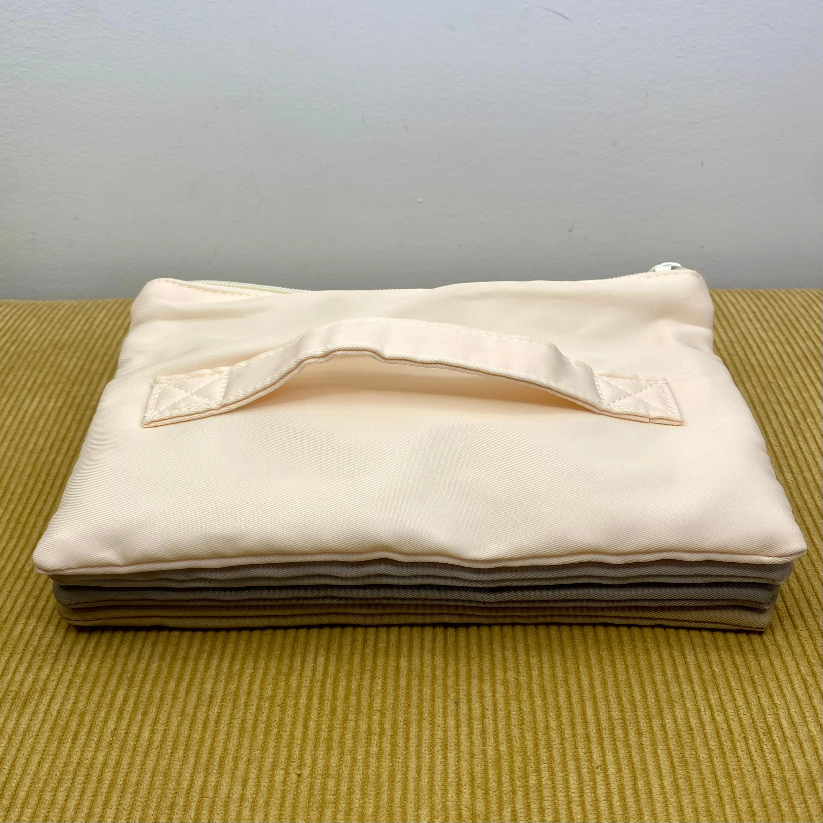 Expandable Travel Pouch - Quadruple Accordion