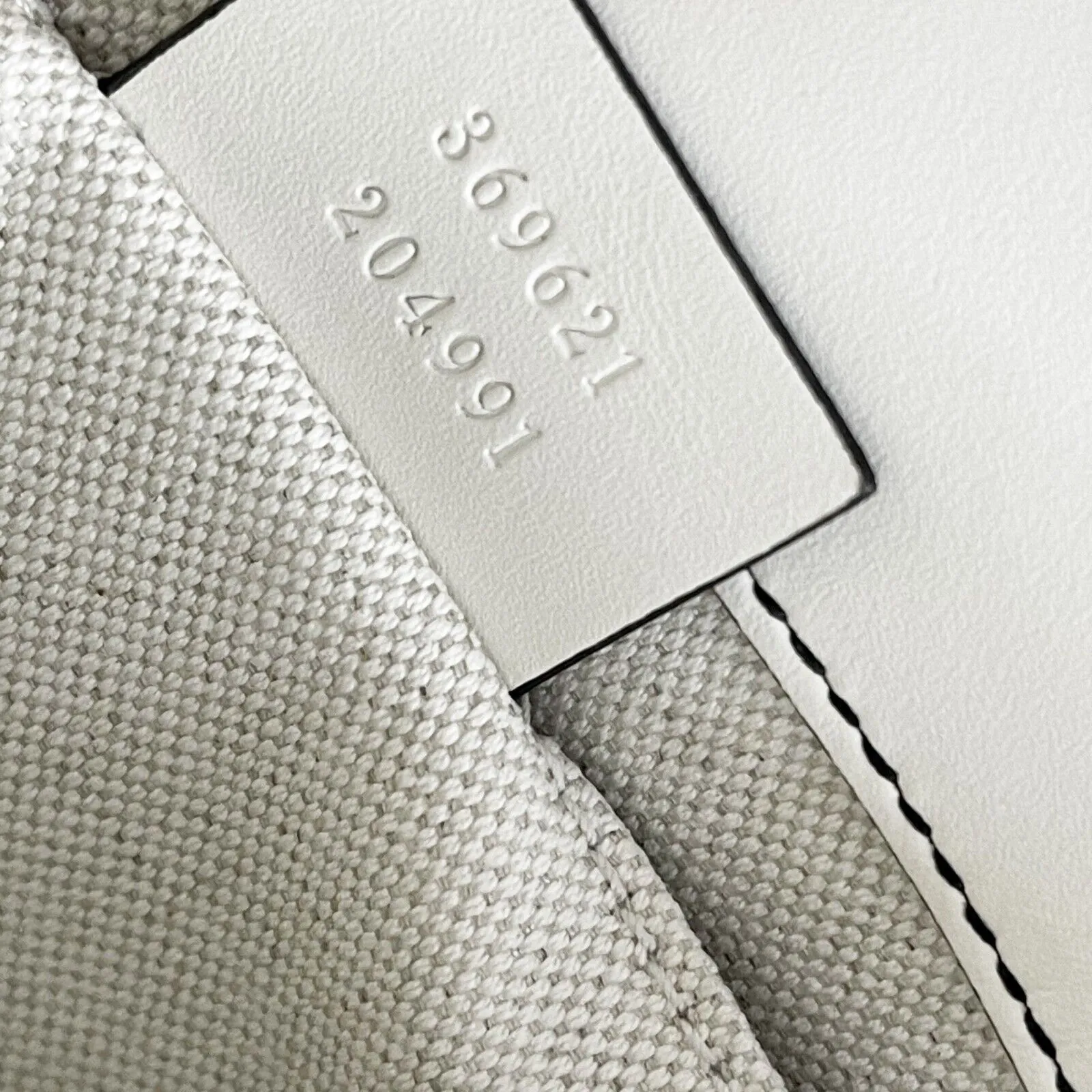 Gucci - Very Good - Emily Chain Flap Guccissima Medium - Off White - Handbag