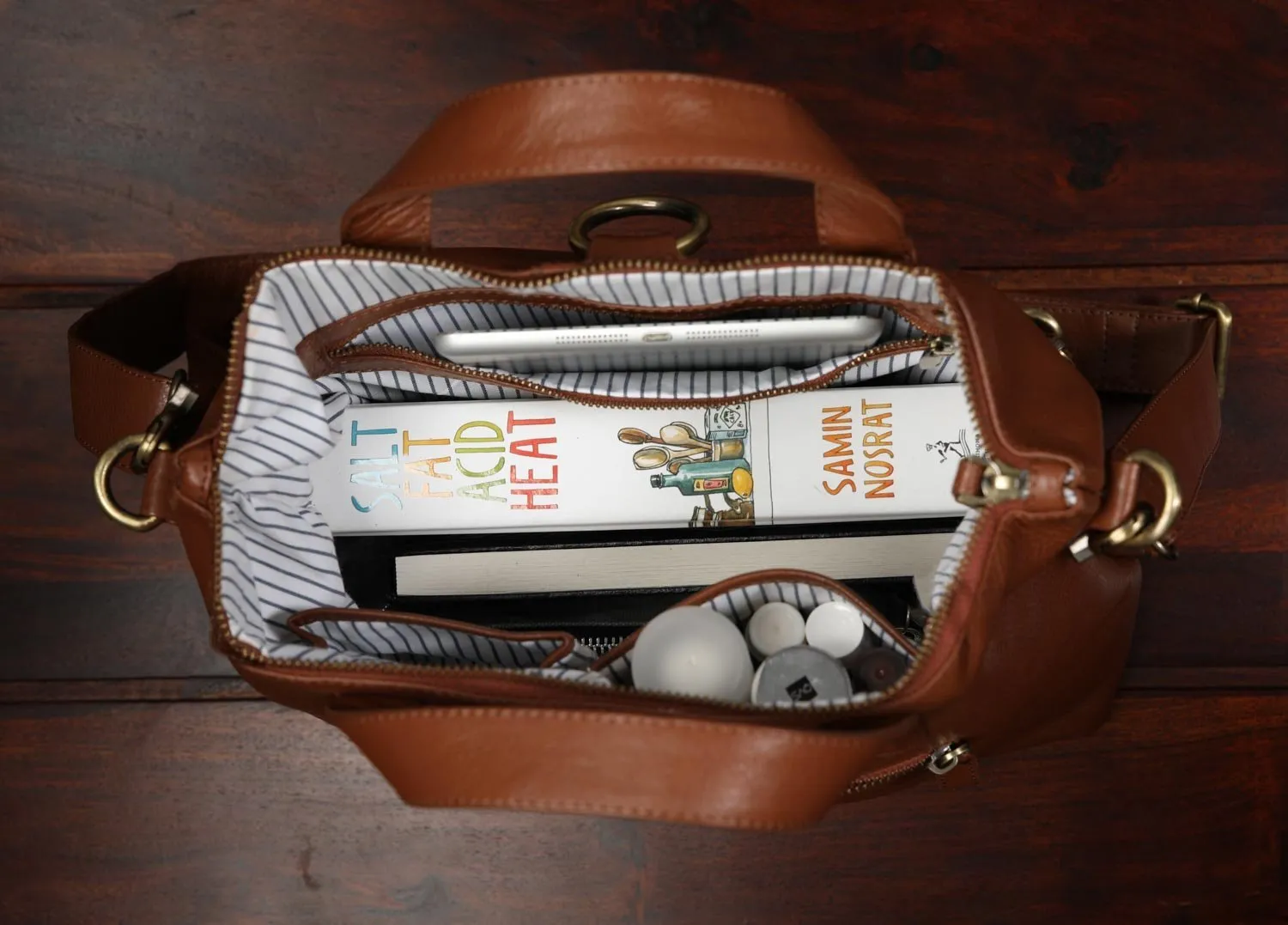 Hana Satchel in Black