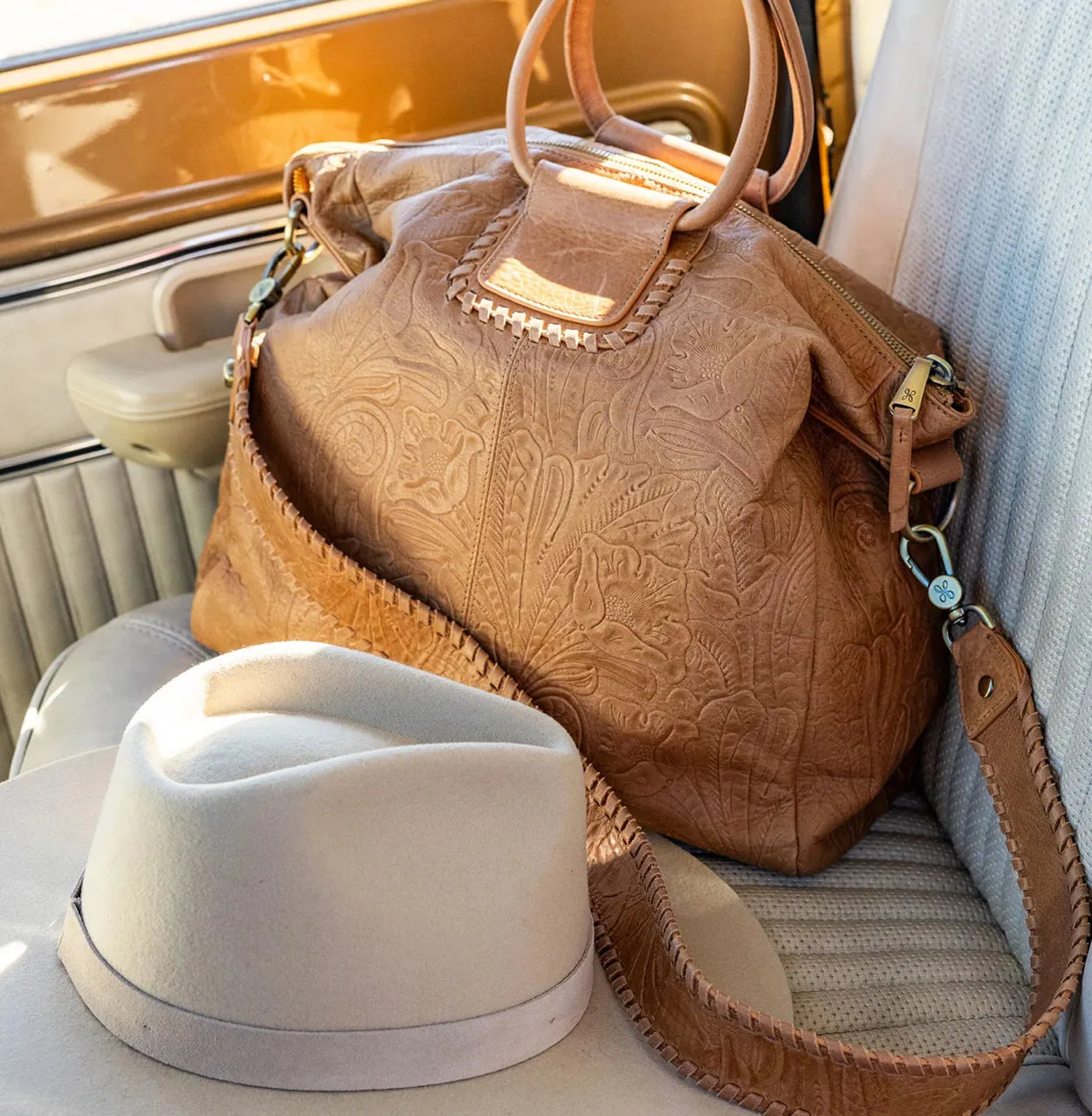 Hobo SHEILA Large Satchel - Saddle Embossed