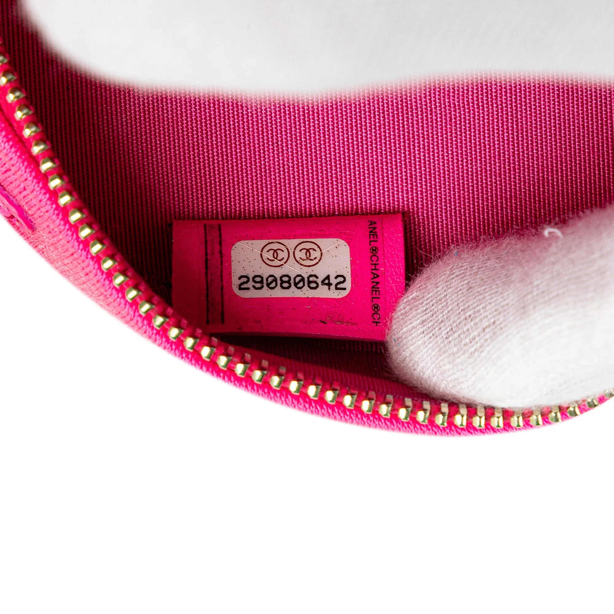 Jersey 19 Round Clutch on Chain