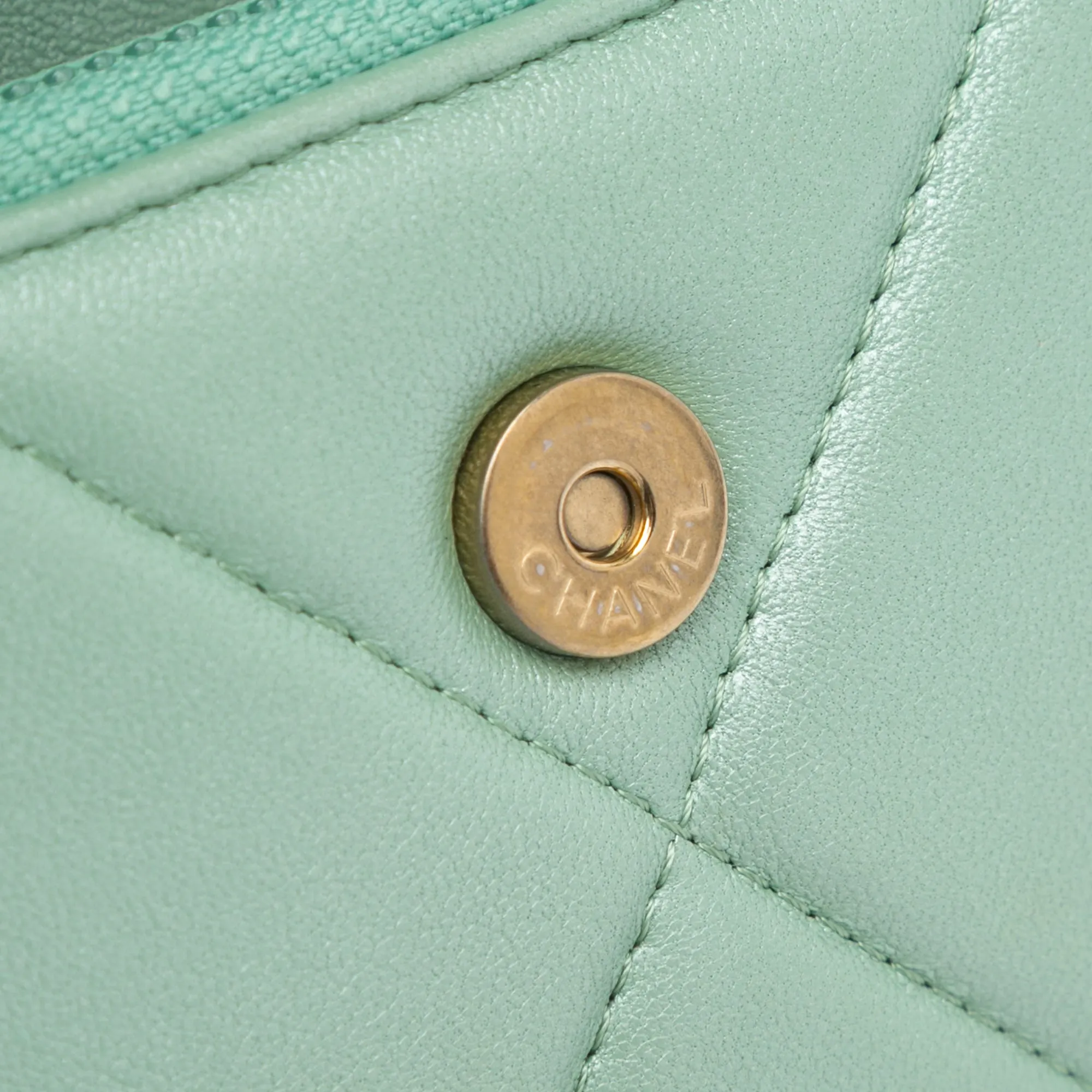 Lambskin 19 Clutch with Chain