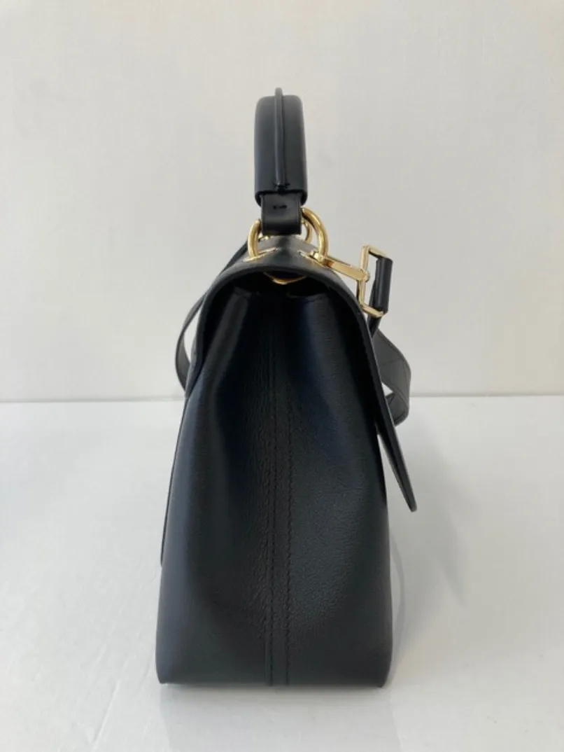 Louis Vuitton Cuir Plume and Cuir Ecume Leather Very One Handle in Noir