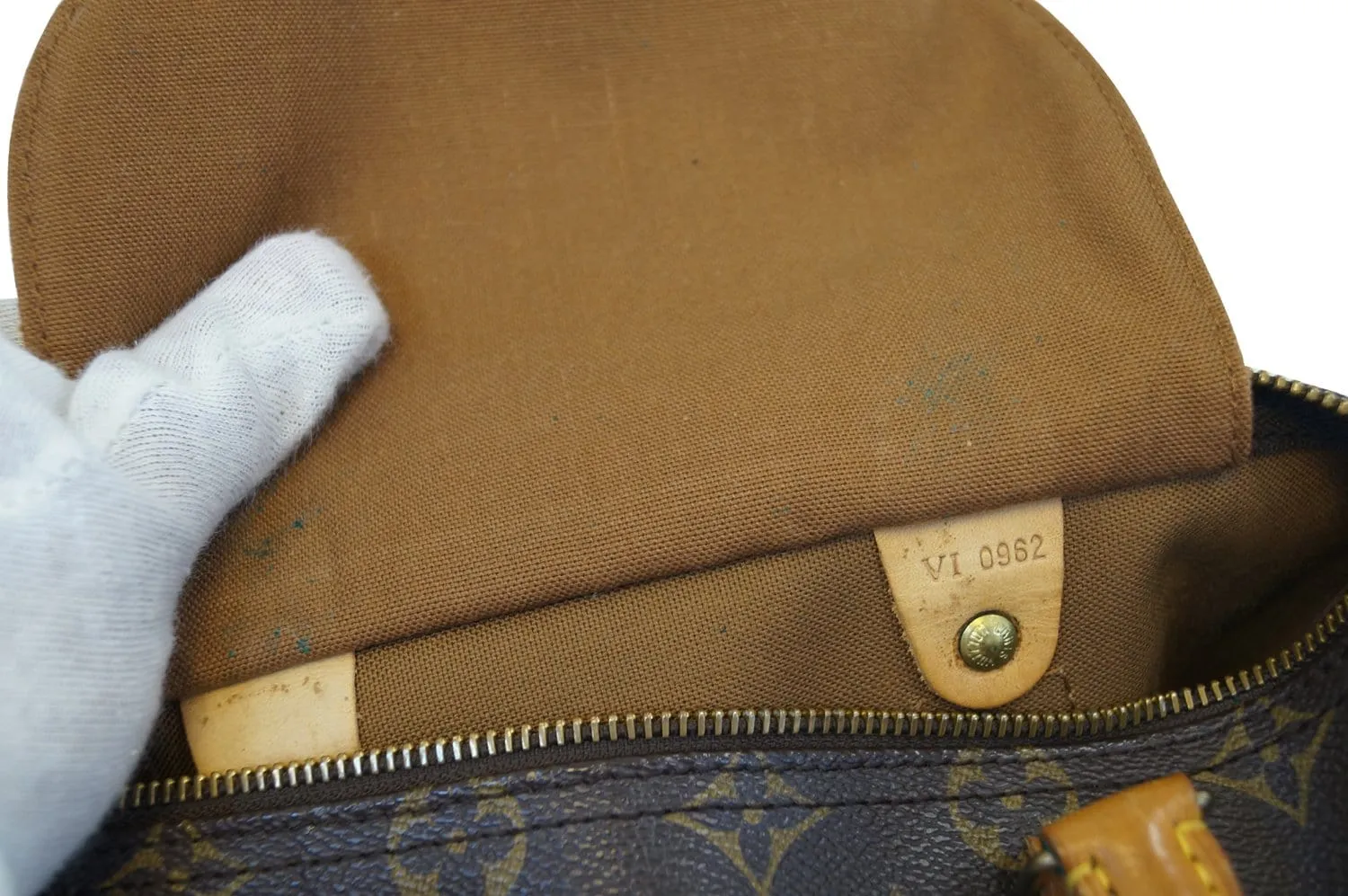 LOUIS VUITTON Monogram Speedy 25 HandBag