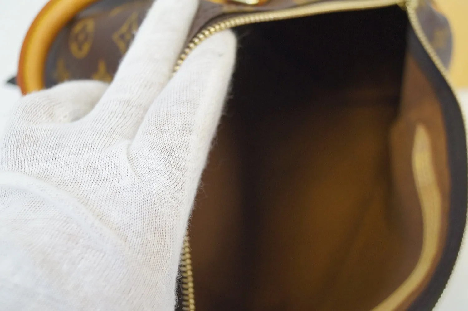 LOUIS VUITTON Monogram Speedy 30 HandBag