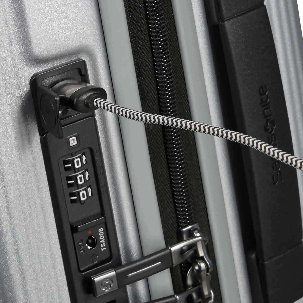 Nuon Spinner Carry-On Expandable
