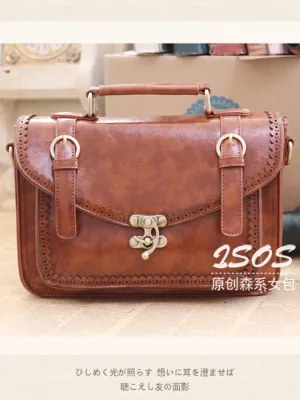retro scalloped satchel