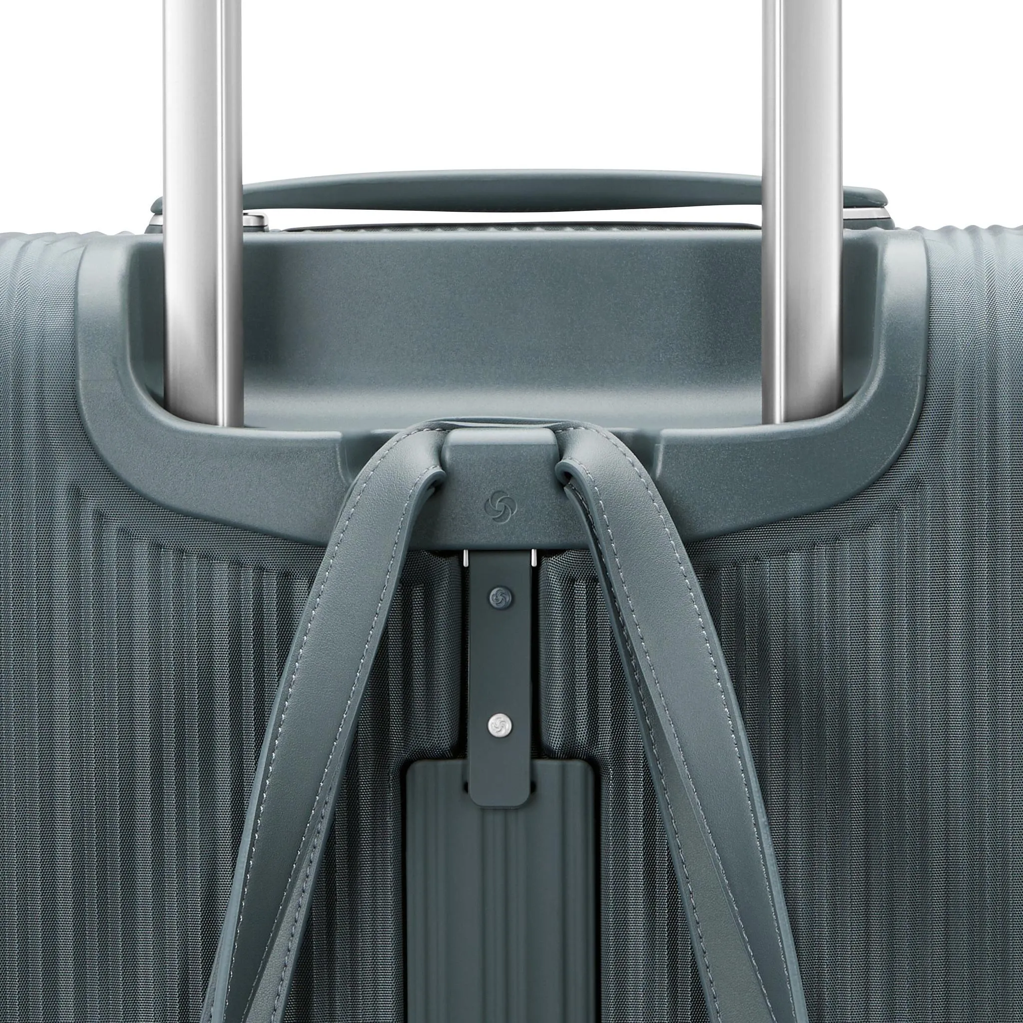 Samsonite Silhouette 18 Softside Large Expandable Spinner