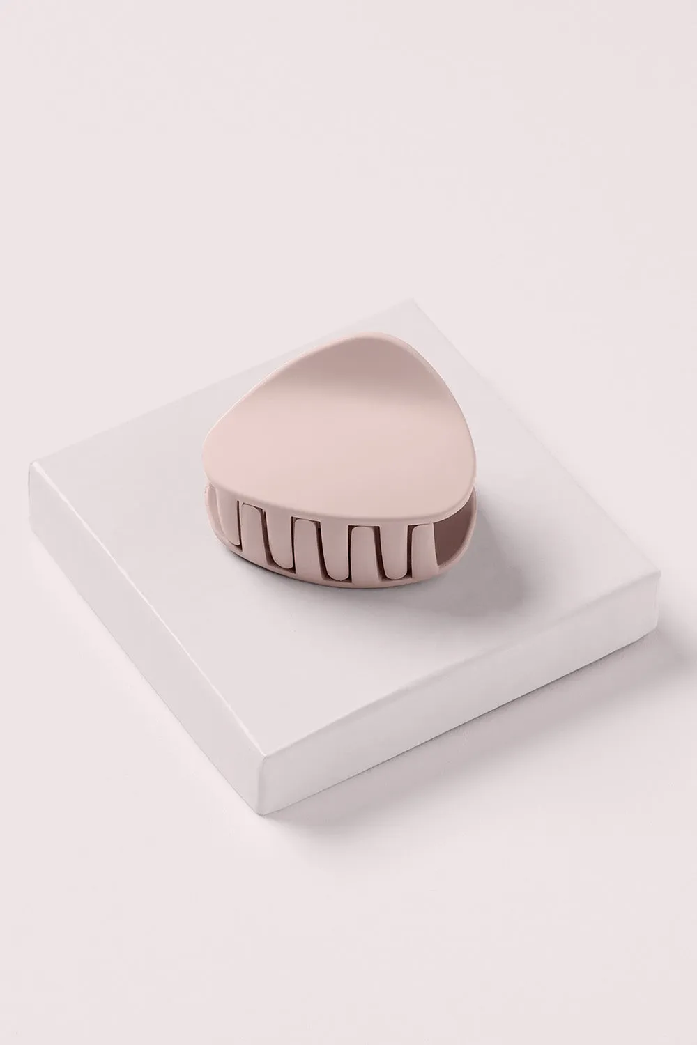 Shell Claw Clip