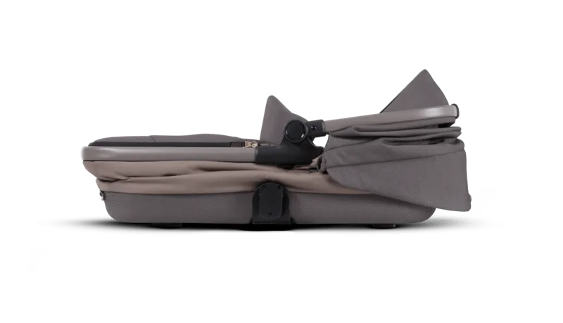 Silver Cross Reef First Bed Folding Carrycot - Earth