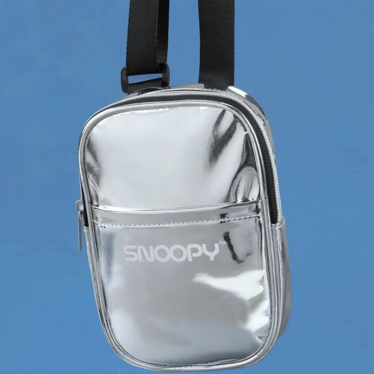 “Snoopy” Metallic Crossover Bag