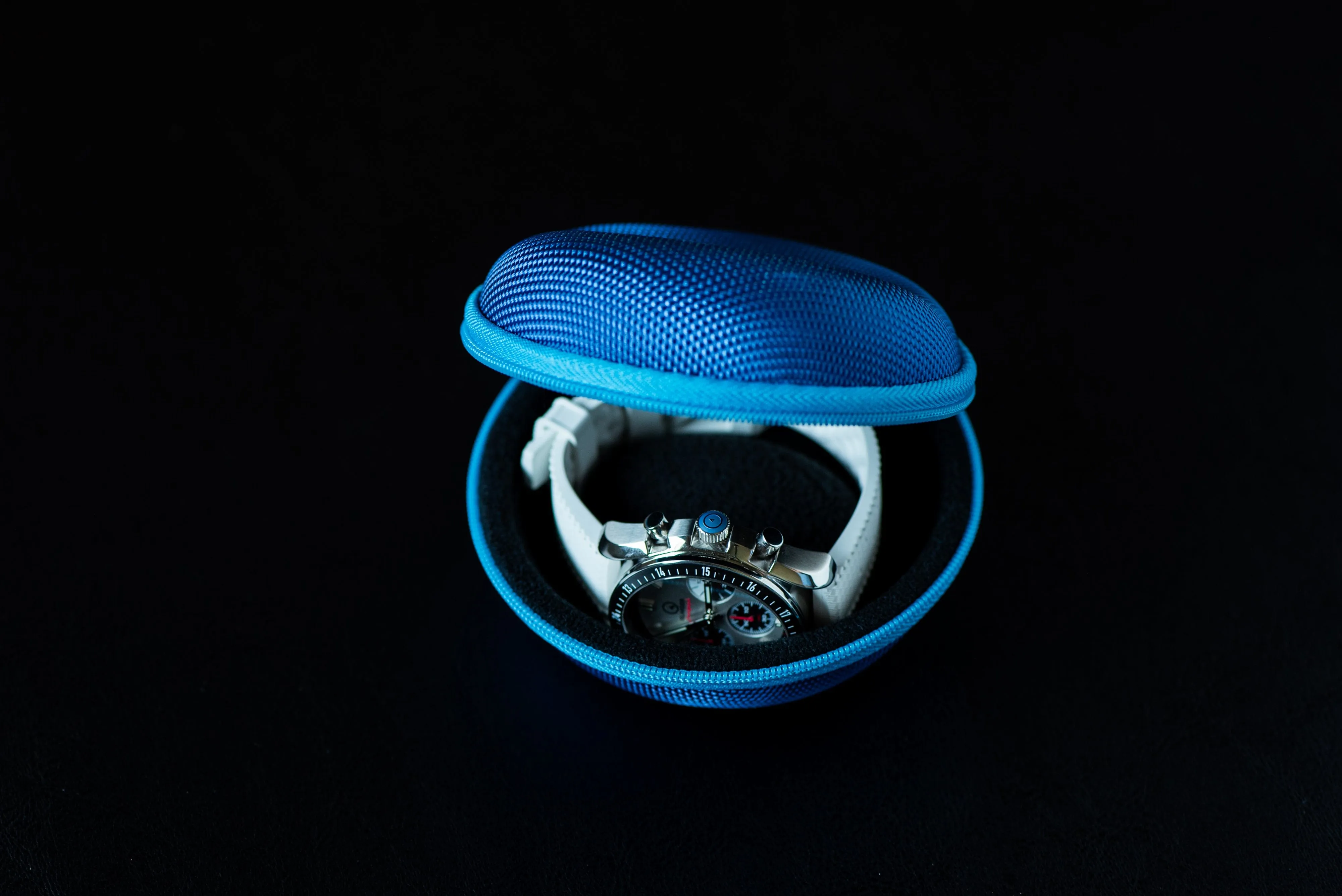 The Pod - Travel Watch Case
