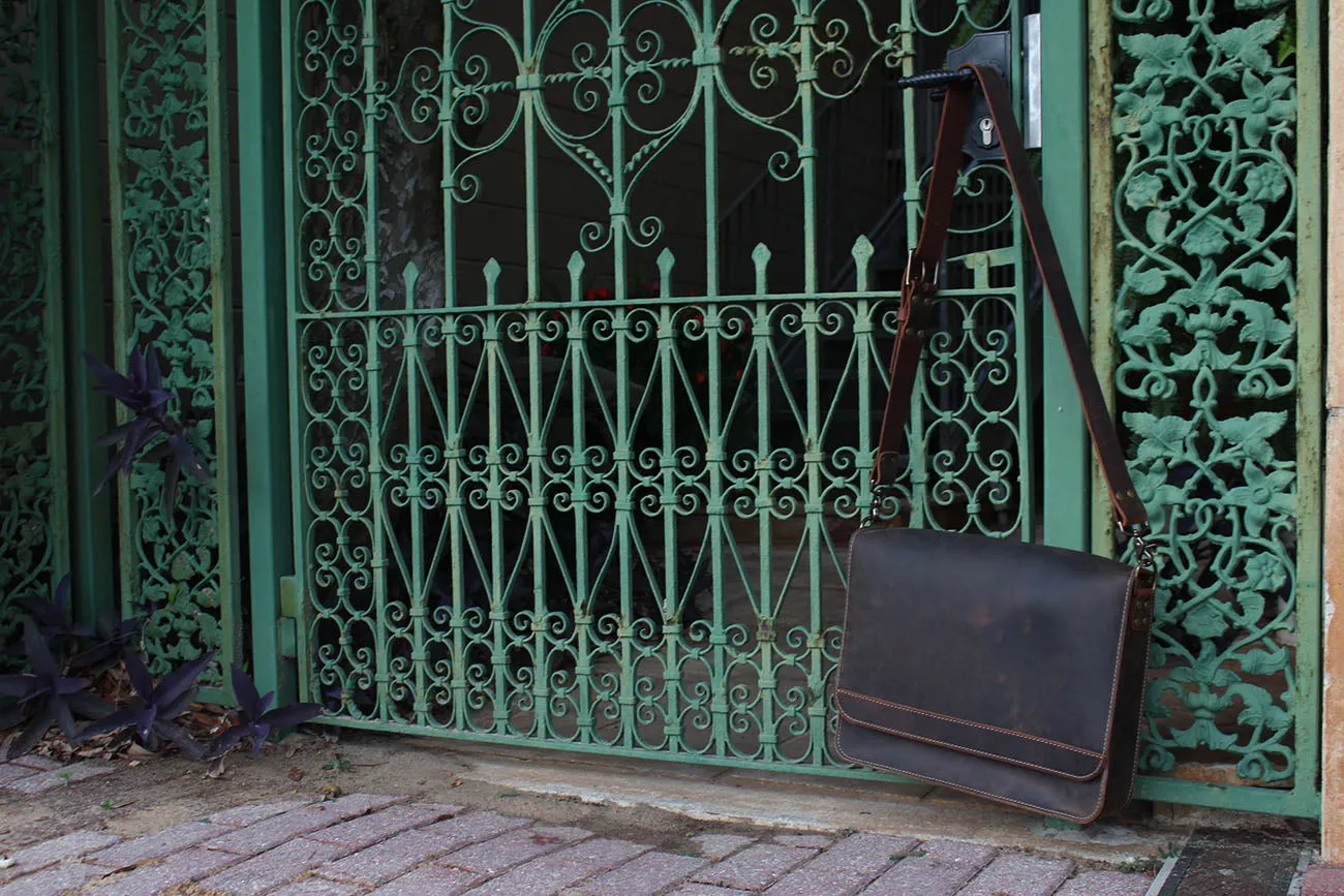 Walker Messenger Bag