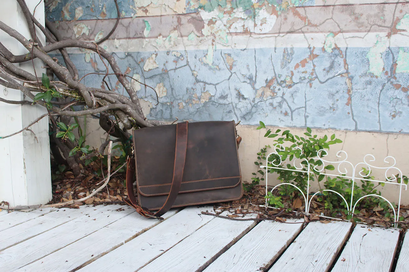 Walker Messenger Bag